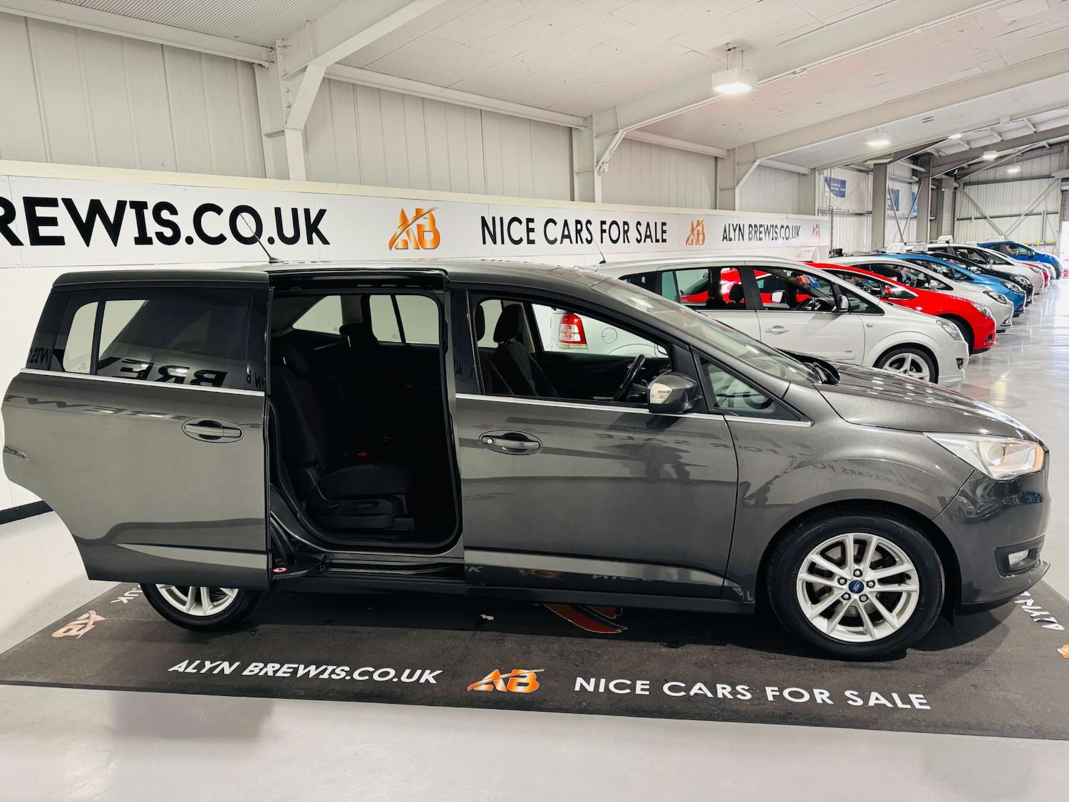 Used Ford Grand C-Max 2015 for sale - 77917717: Photo 4