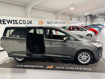 Used Ford Grand C-Max 2015 for sale - 77917717: Photo