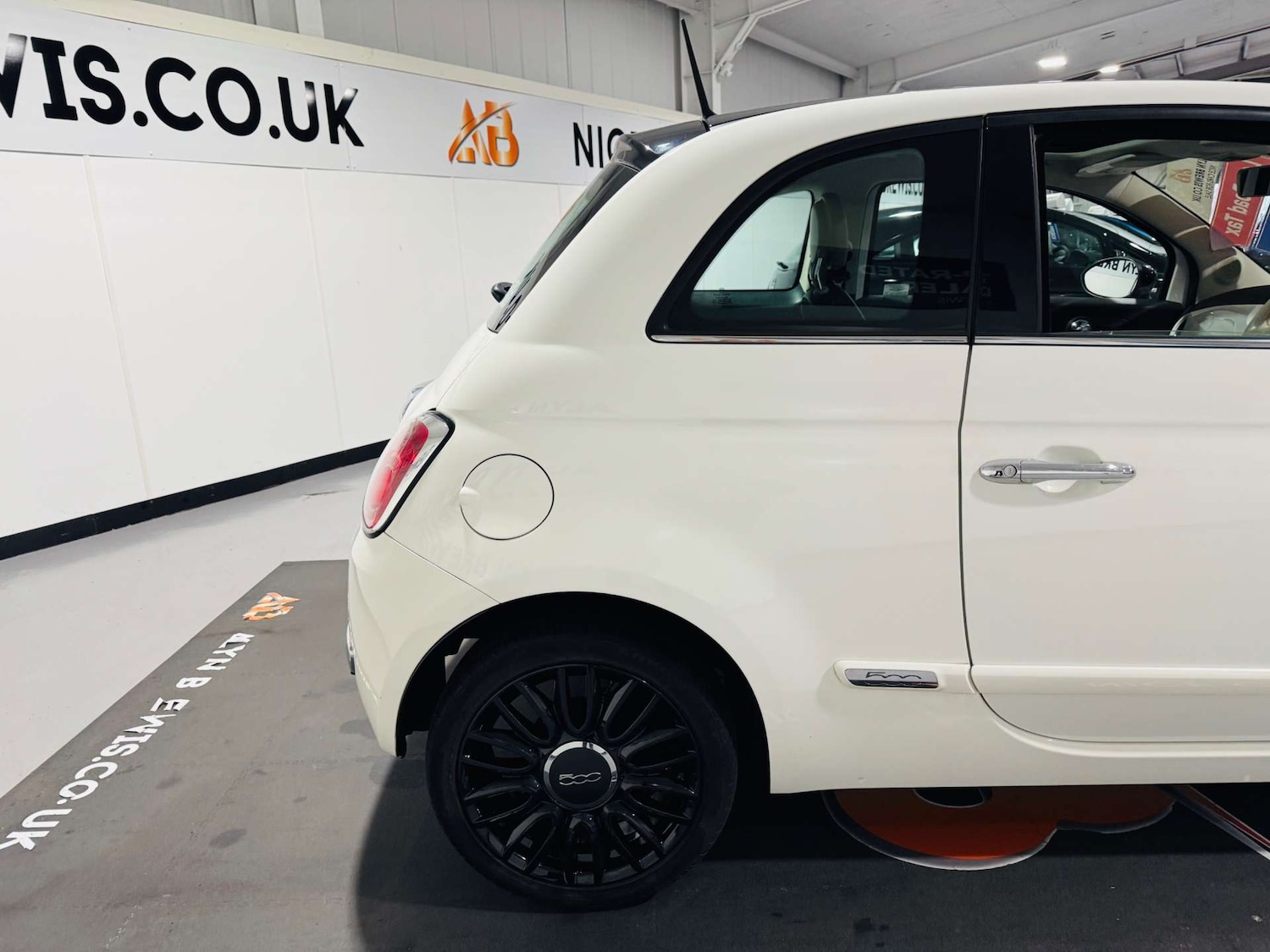 Used Fiat 500 2015 for sale - 77778171: Photo 11
