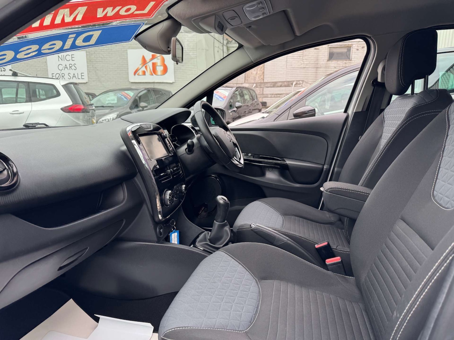 Used Renault Clio 2014 for sale - 78091335: Photo 26