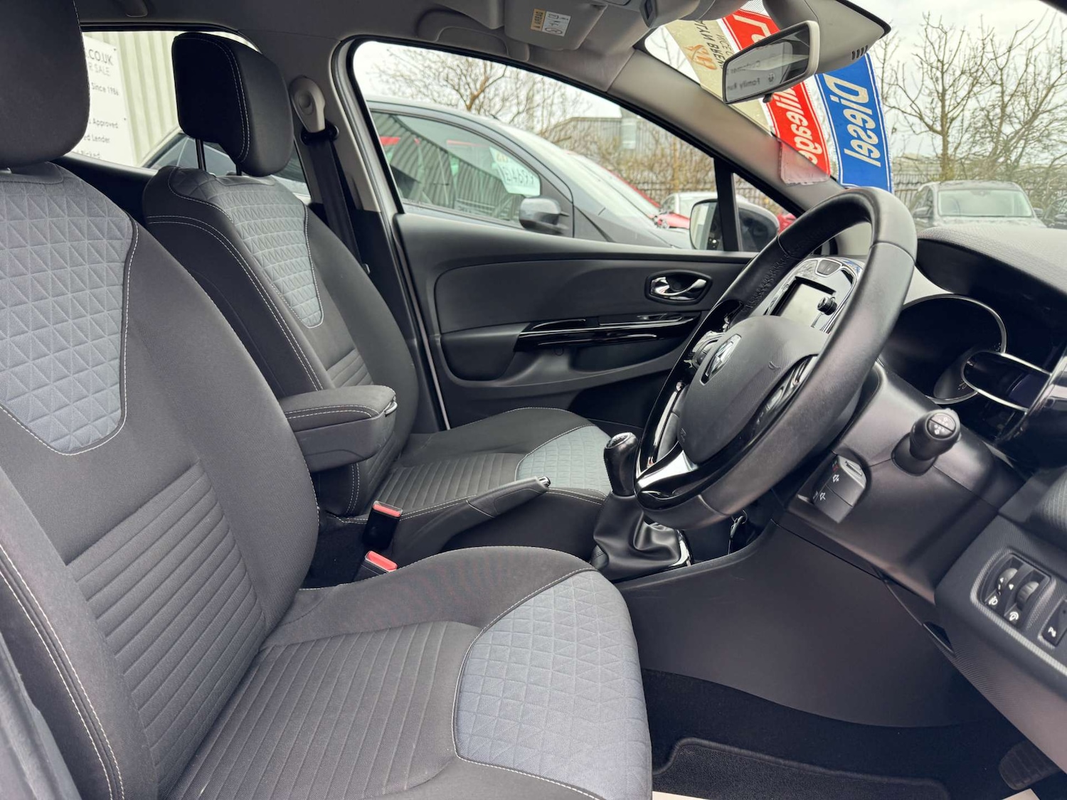 Used Renault Clio 2014 for sale - 78091335: Photo 33