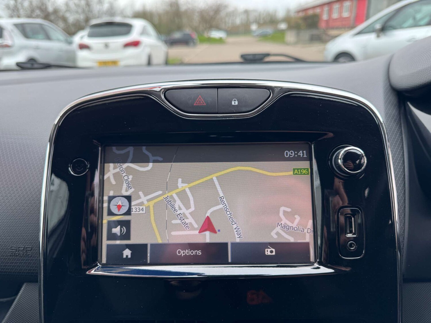 Used Renault Clio 2014 for sale - 78091335: Photo 38