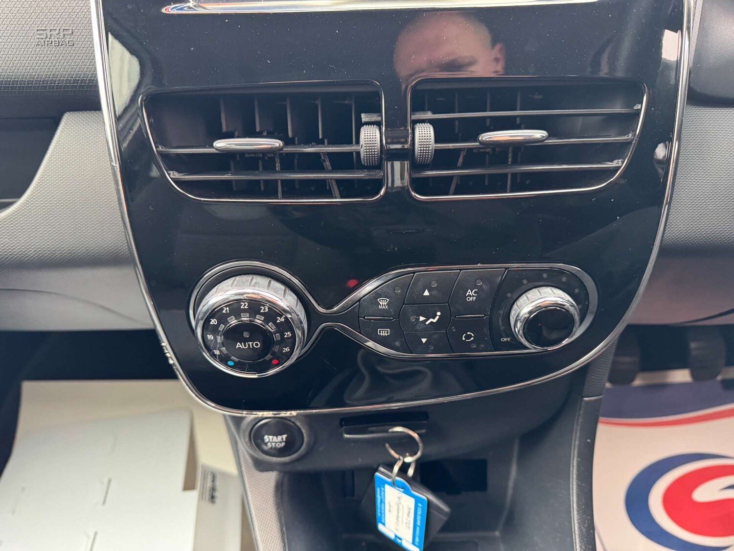 Used Renault Clio 2014 for sale - 78091335: Photo 42