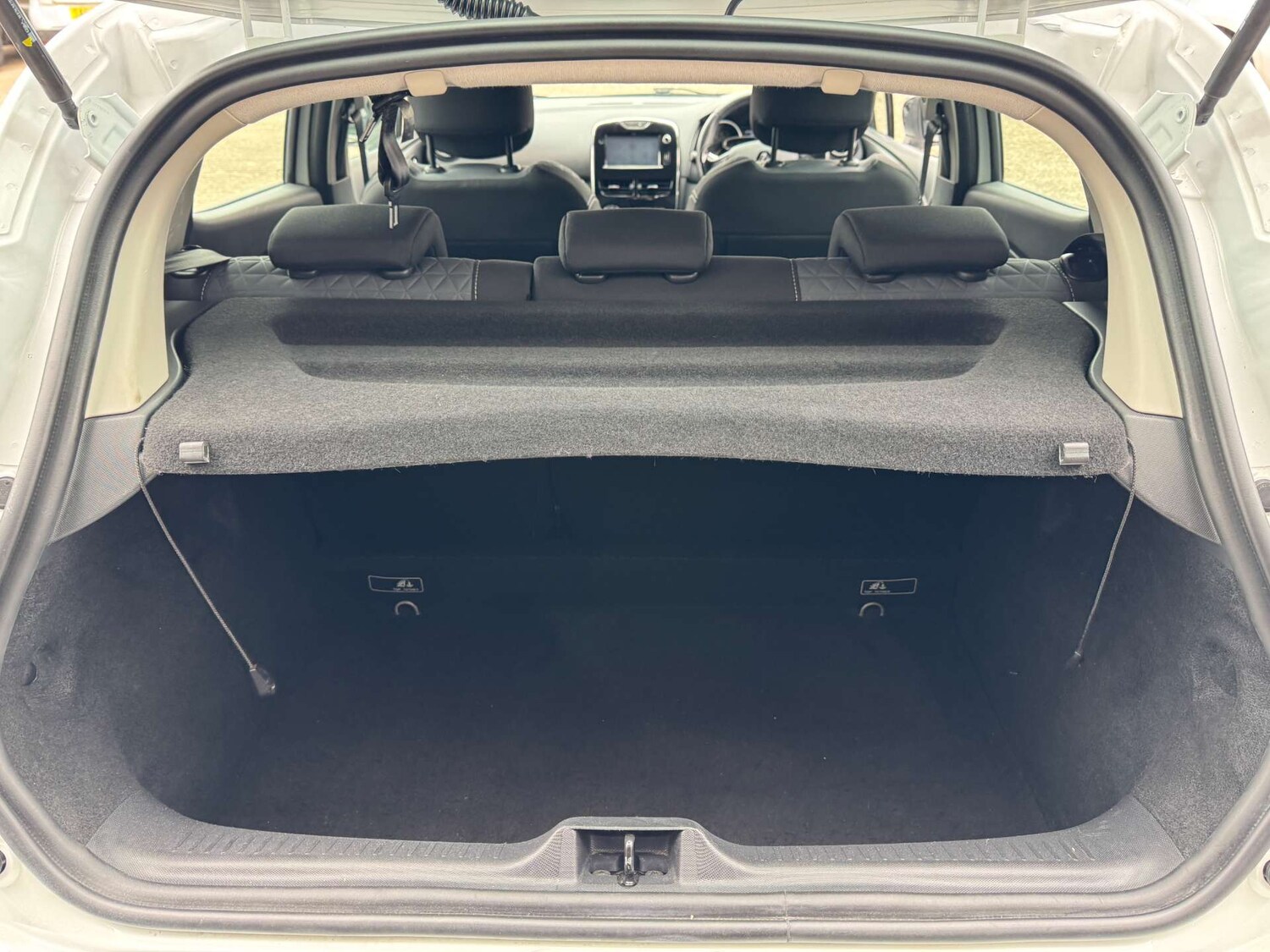 Used Renault Clio 2014 for sale - 78091335: Photo 53