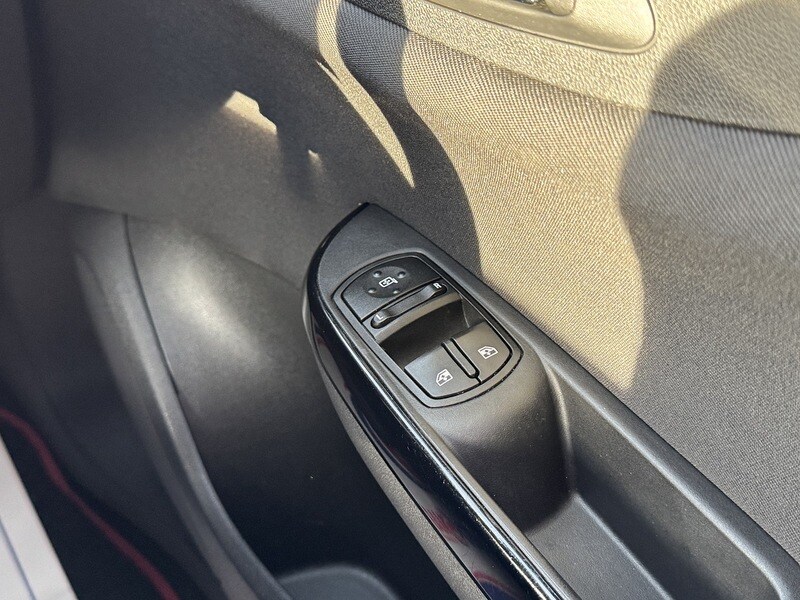 Used Vauxhall Corsa 2017 for sale - 76694342: Photo 49