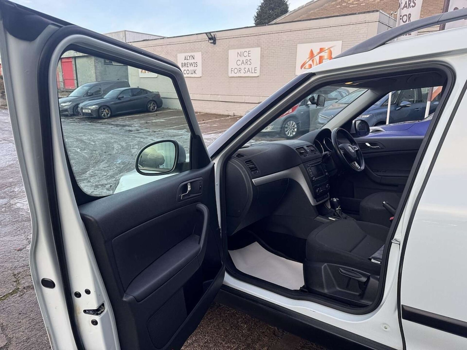 Used Skoda Yeti 2014 for sale - 77487309: Photo 53