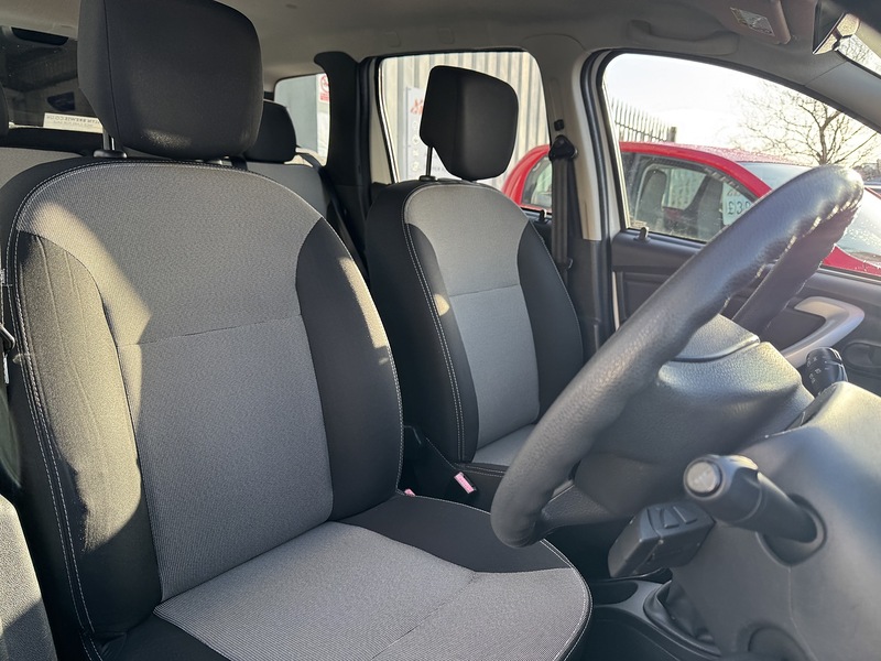 Used Dacia Duster 2015 for sale - 77168549: Photo 34