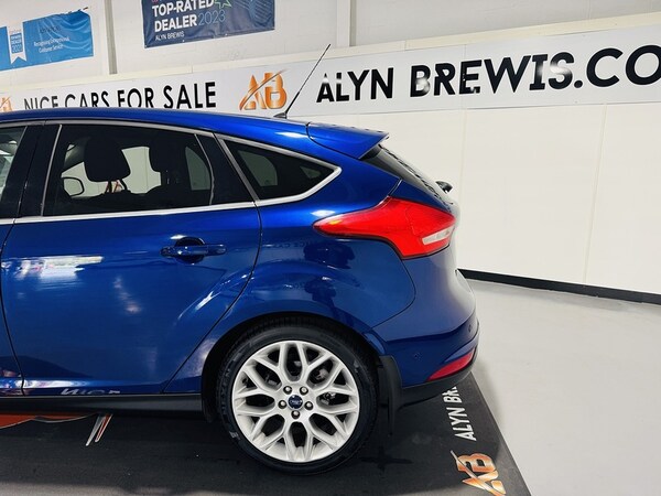 Used Ford Focus 2015 for sale - 76069255: Photo 12
