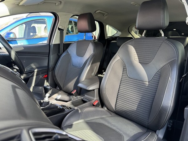 Used Ford Focus 2015 for sale - 76069255: Photo 25