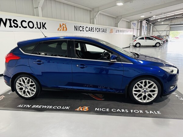 Used Ford Focus 2015 for sale - 76069255: Photo 3