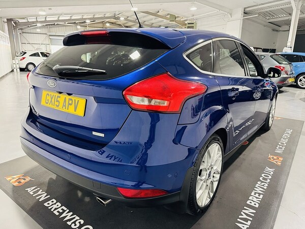 Used Ford Focus 2015 for sale - 76069255: Photo 4