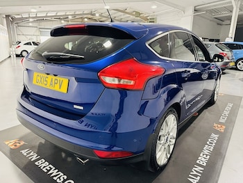 Used Ford Focus 2015 for sale - 76069255: Photo 4