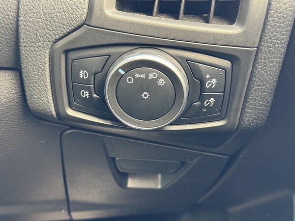 Used Ford Focus 2015 for sale - 76069255: Photo 53