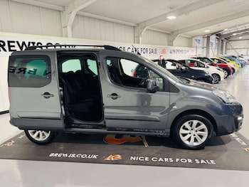 Used Peugeot Partner Tepee 2015 for sale - 79070794: Photo