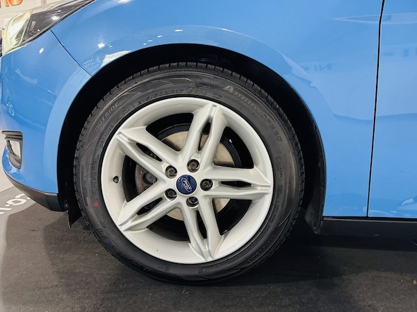 Used Ford Focus 2017 for sale - 76027051: Photo 17