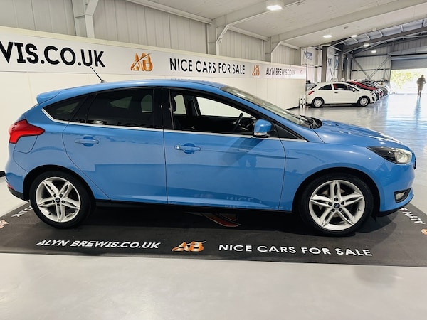 Used Ford Focus 2017 for sale - 76027051: Photo 3