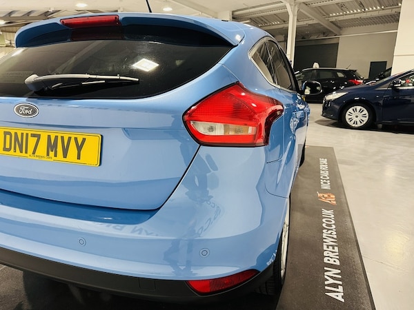 Used Ford Focus 2017 for sale - 76027051: Photo 9
