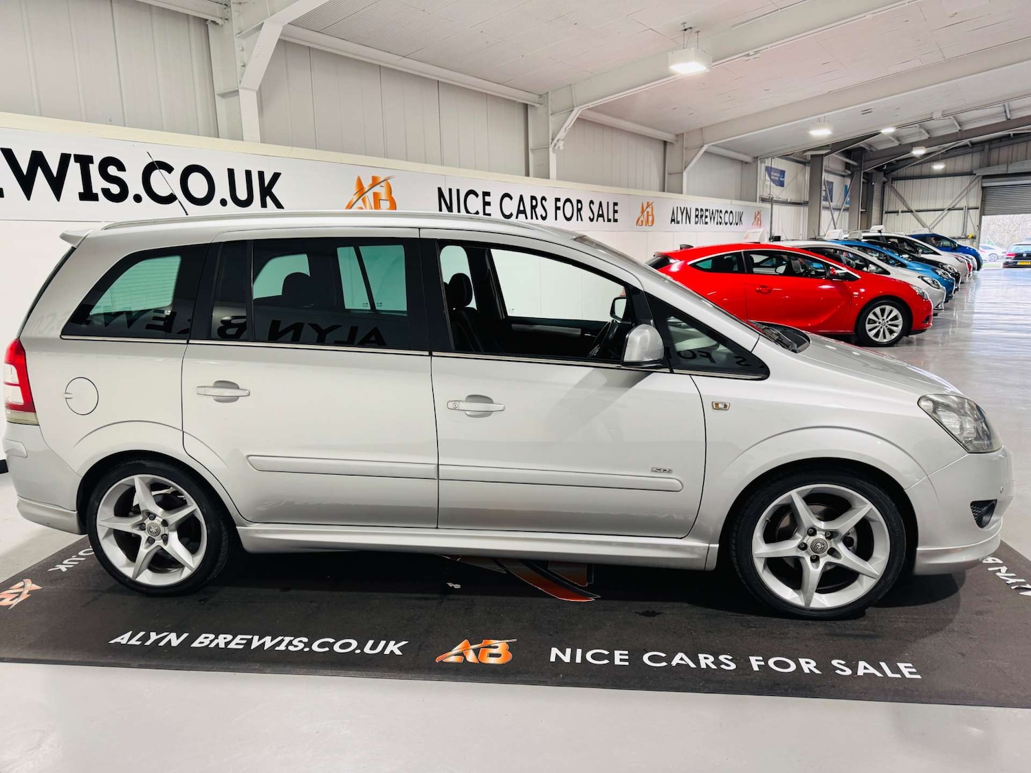 Used Vauxhall Zafira 2010 for sale - 77693811: Photo 3
