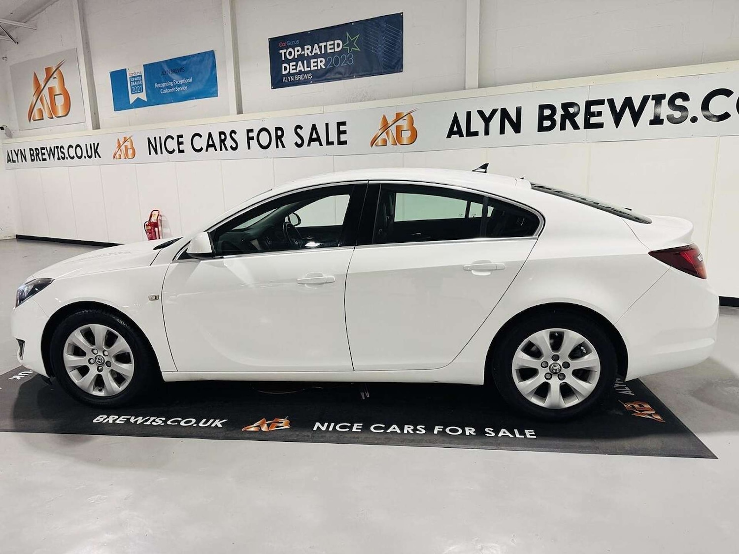 Used Vauxhall Insignia 2015 for sale - 77487288: Photo 6