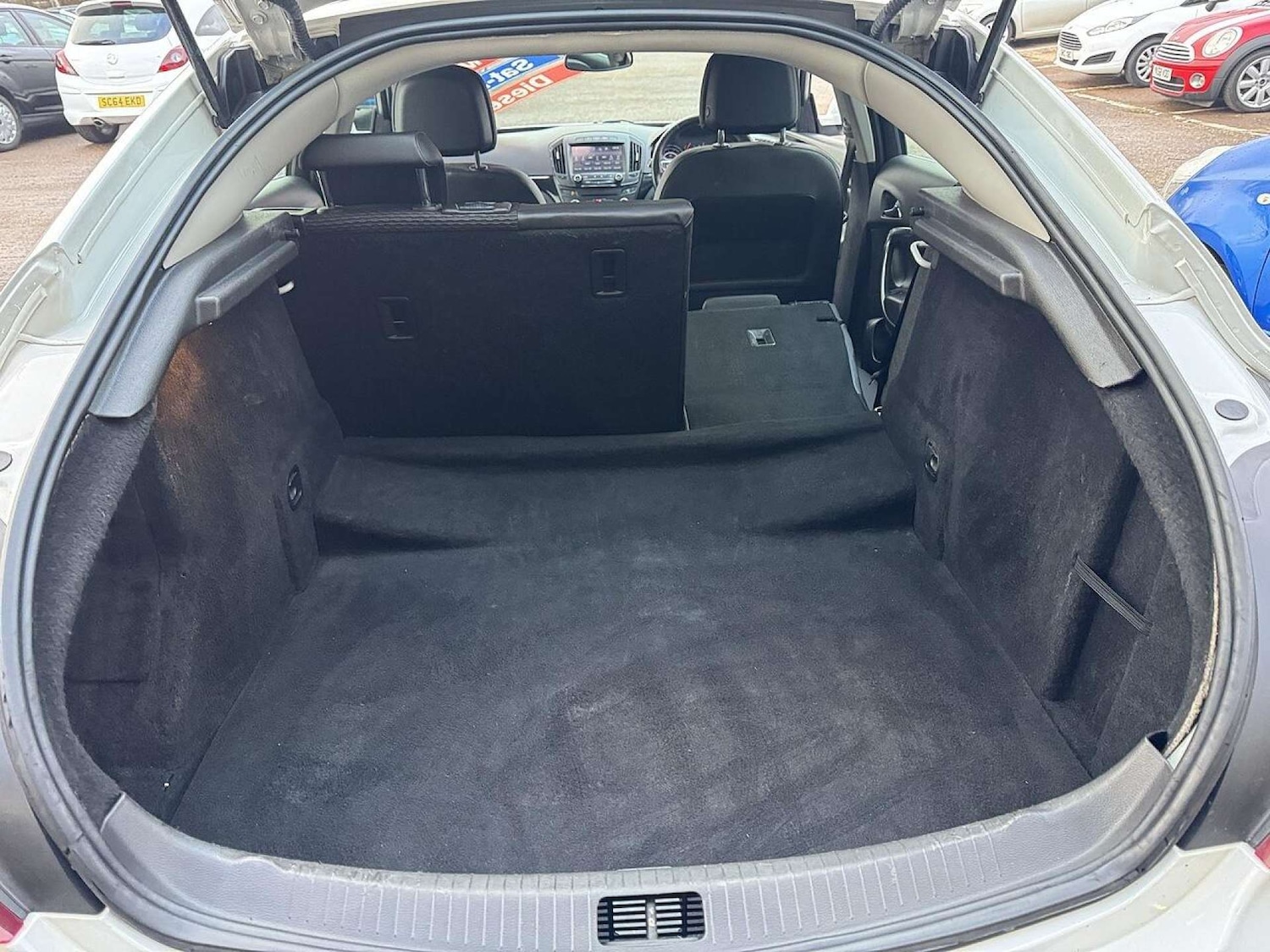 Used Vauxhall Insignia 2015 for sale - 77487288: Photo 64