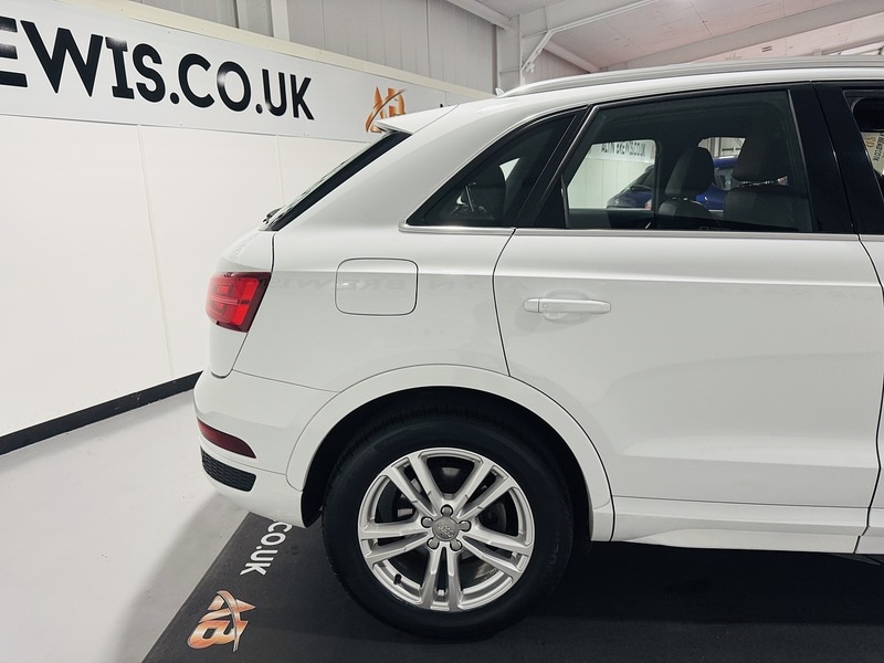 Used Audi Q3 2018 for sale - 76334068: Photo 11