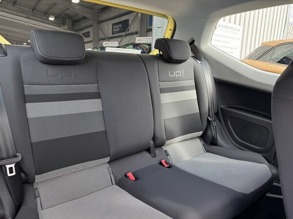 Used Volkswagen up! 2016 for sale - 76182024: Photo 29