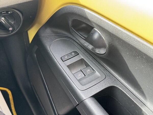 Used Volkswagen up! 2016 for sale - 76182024: Photo 42