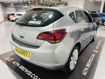Used Vauxhall Astra 2010 for sale - 75581312: Photo