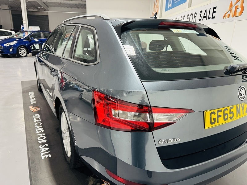 Used Skoda Superb 2015 for sale - 77125717: Photo 10