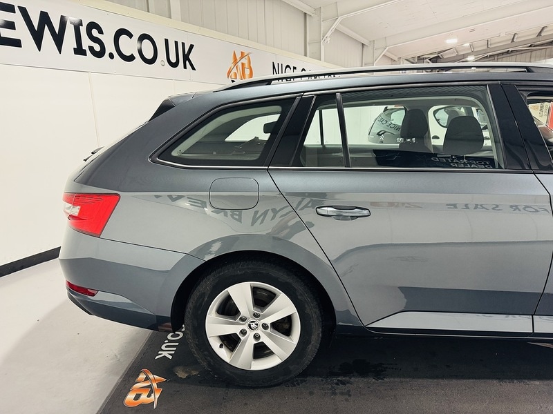 Used Skoda Superb 2015 for sale - 77125717: Photo 11