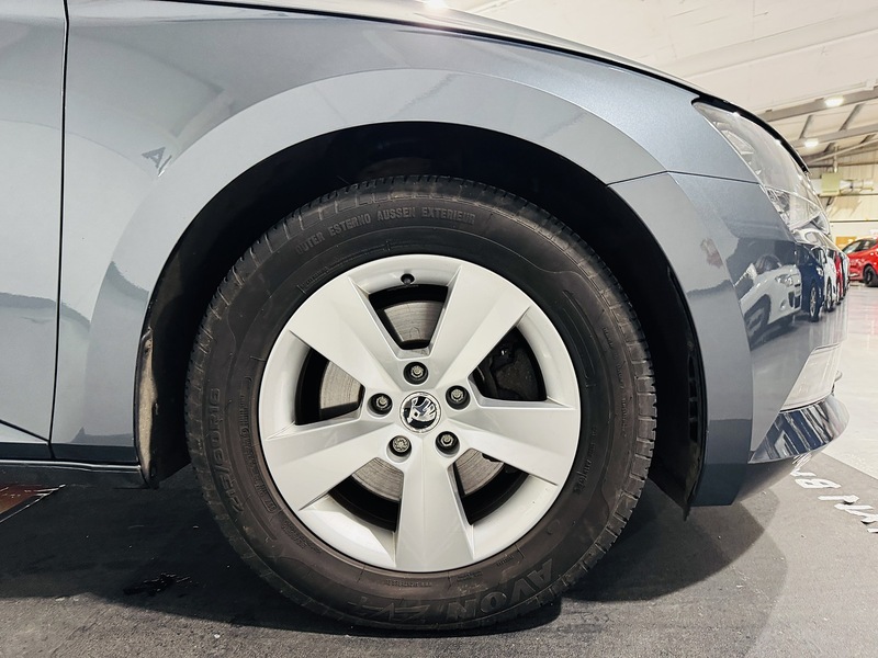 Used Skoda Superb 2015 for sale - 77125717: Photo 17