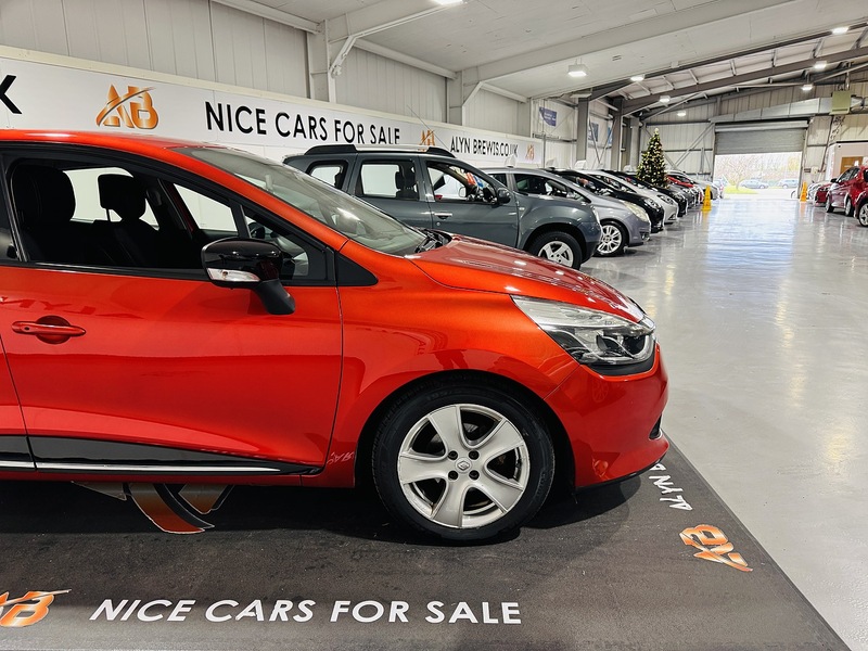 Used Renault Clio 2015 for sale - 76845891: Photo 19