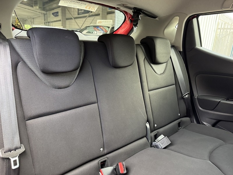 Used Renault Clio 2015 for sale - 76845891: Photo 31