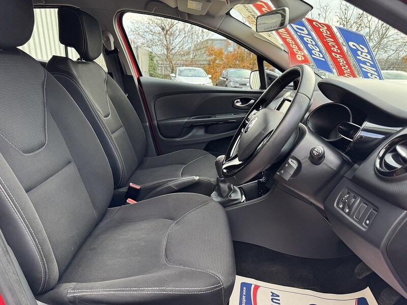 Used Renault Clio 2015 for sale - 76845891: Photo 33