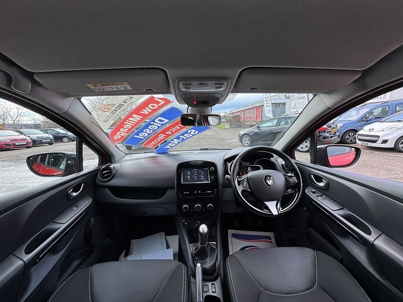 Used Renault Clio 2015 for sale - 76845891: Photo 36