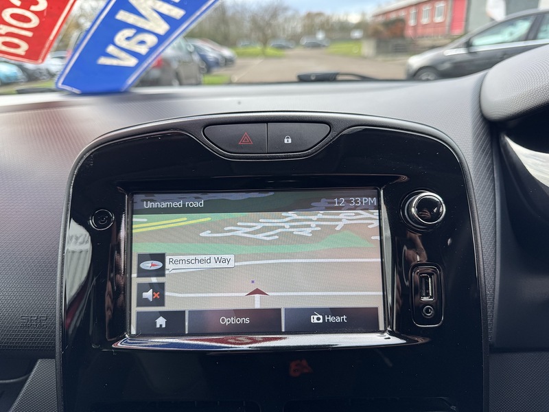 Used Renault Clio 2015 for sale - 76845891: Photo 43