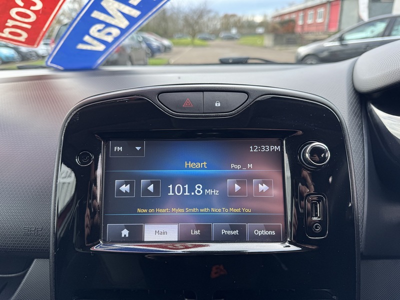 Used Renault Clio 2015 for sale - 76845891: Photo 44