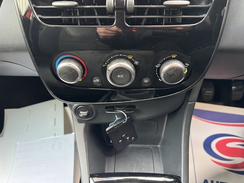 Used Renault Clio 2015 for sale - 76845891: Photo 46