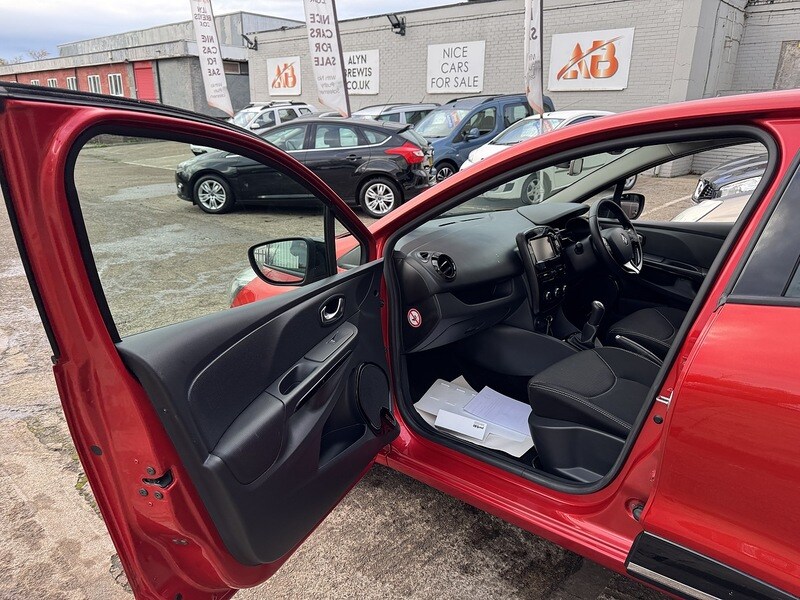 Used Renault Clio 2015 for sale - 76845891: Photo 55