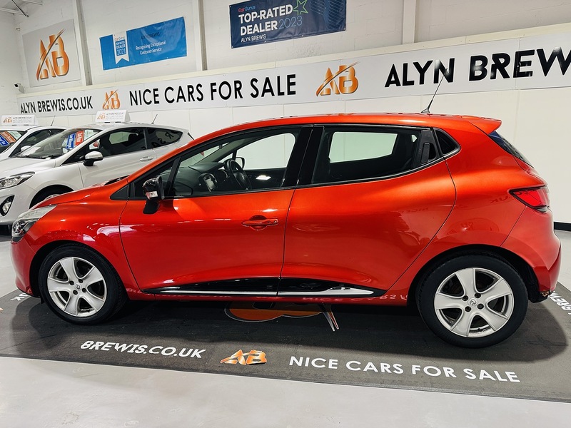 Used Renault Clio 2015 for sale - 76845891: Photo 6