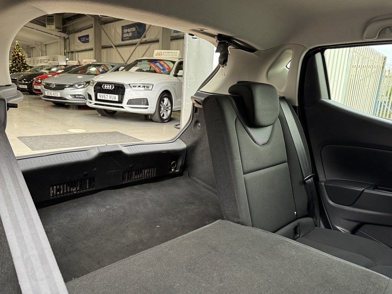 Used Renault Clio 2015 for sale - 76845891: Photo 63