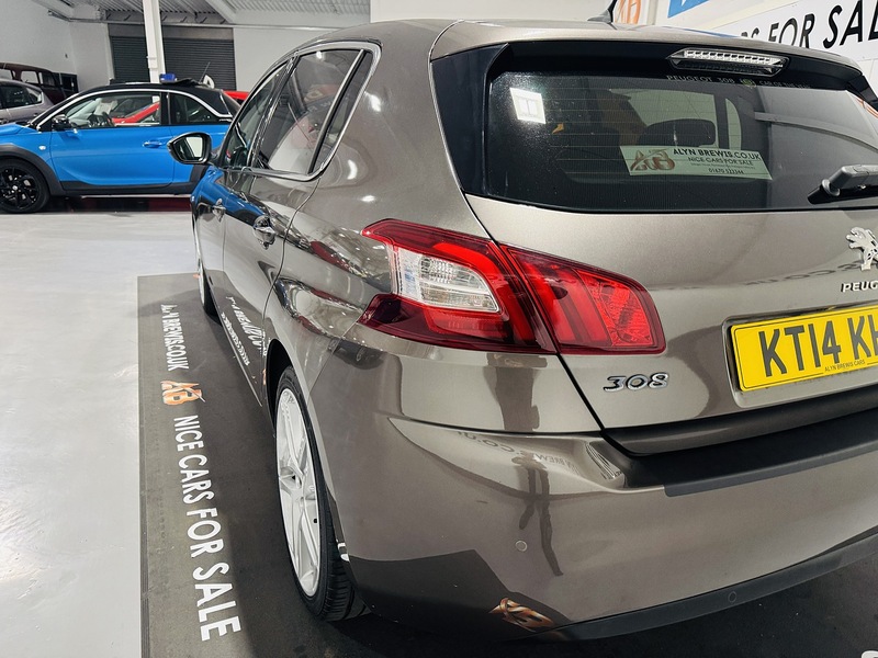Used Peugeot 308 2014 for sale - 76665851: Photo 10