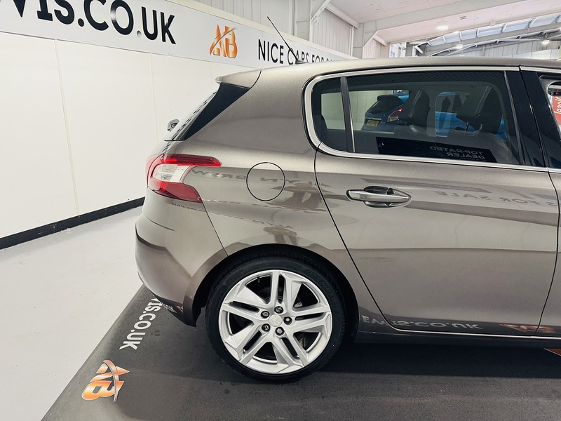 Used Peugeot 308 2014 for sale - 76665851: Photo 11