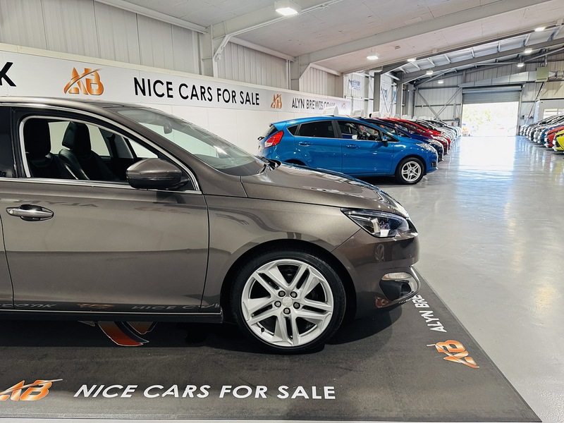 Used Peugeot 308 2014 for sale - 76665851: Photo 19