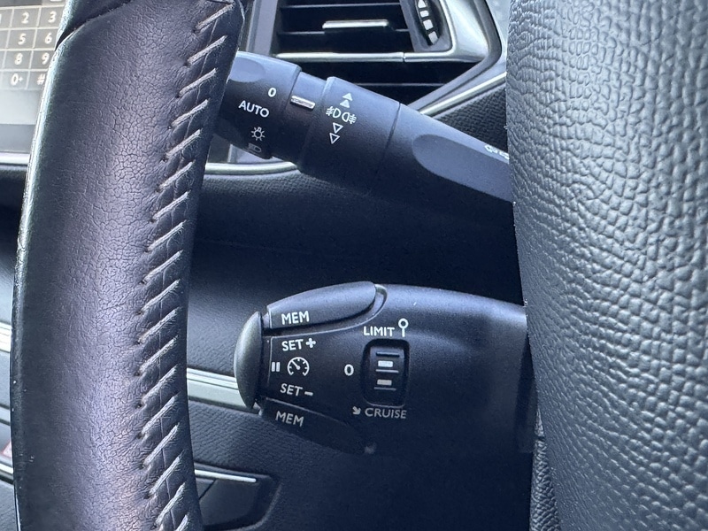 Used Peugeot 308 2014 for sale - 76665851: Photo 53