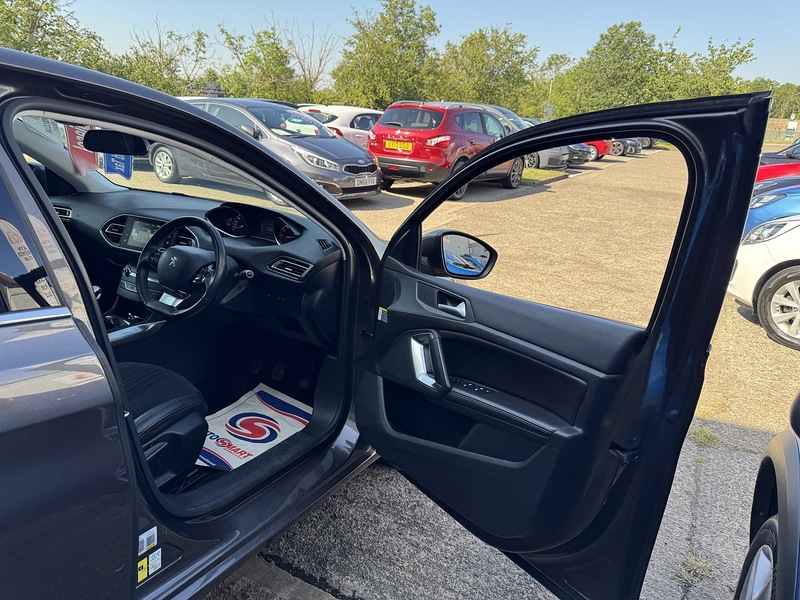 Used Peugeot 308 2014 for sale - 76665851: Photo 60