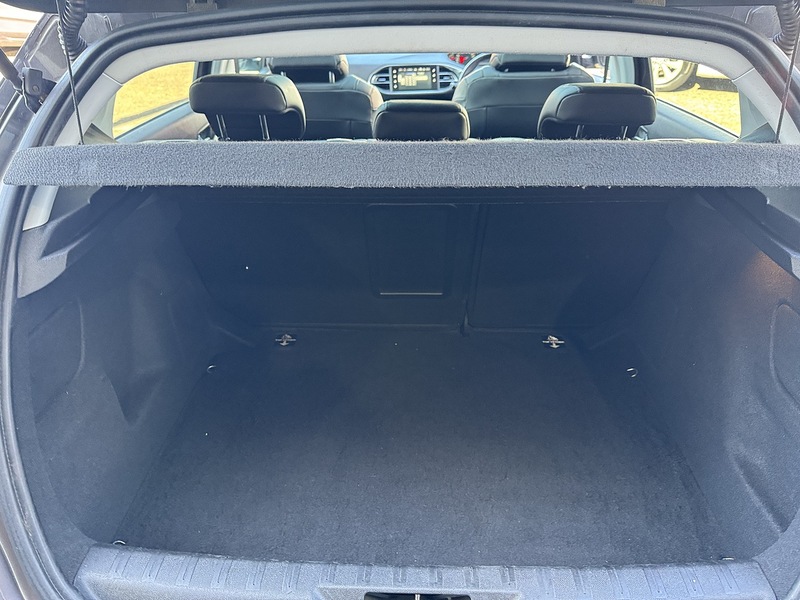 Used Peugeot 308 2014 for sale - 76665851: Photo 63