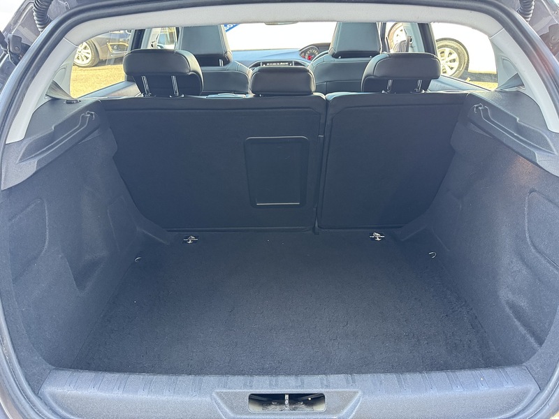 Used Peugeot 308 2014 for sale - 76665851: Photo 64