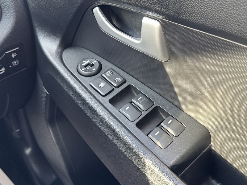 Used Kia Sportage 2011 for sale - 76831601: Photo 51