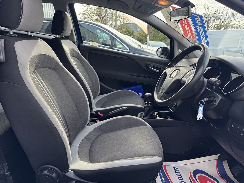 Used Fiat Punto 2013 for sale - 76323769: Photo 31